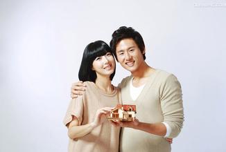 职场情侣月入一万五存款30万 如何理财凑足结